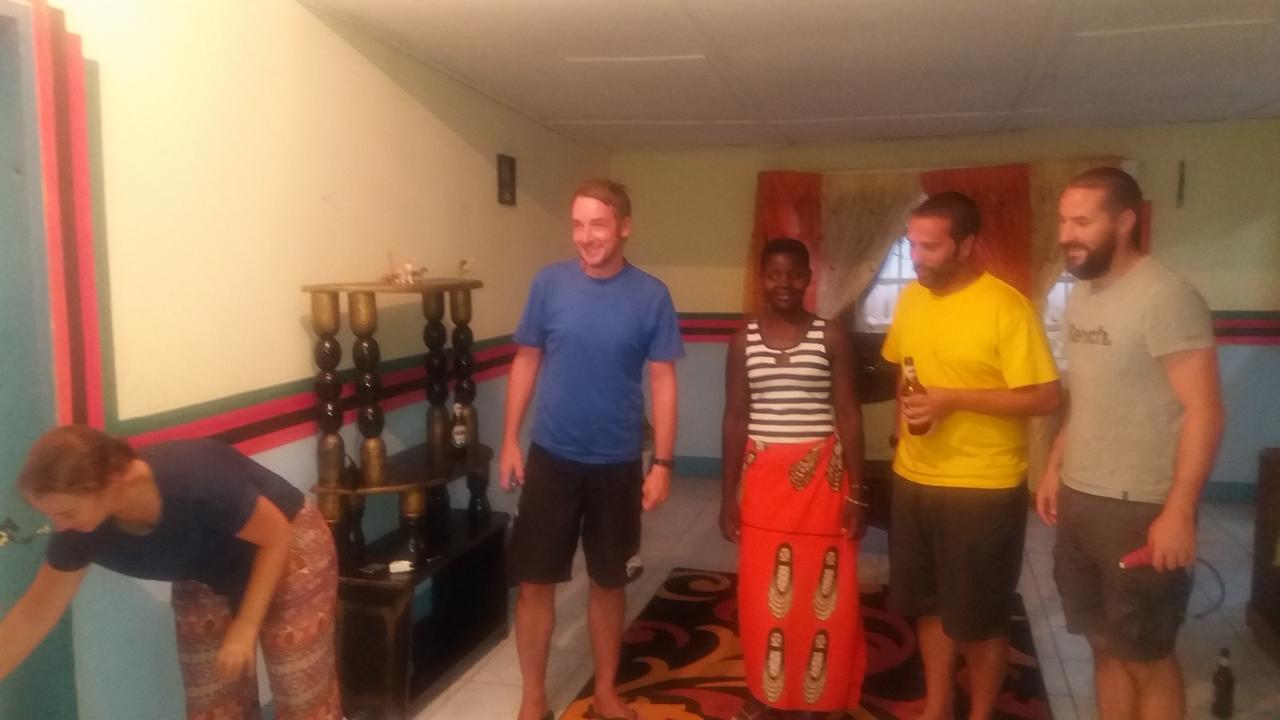 بيت شباب Kumunzi Backpackers لوساكا المظهر الخارجي الصورة