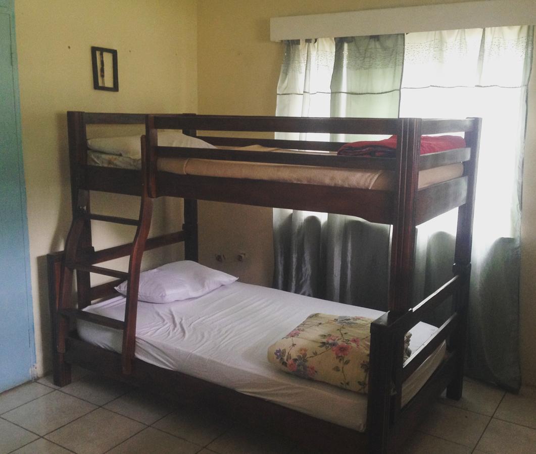 بيت شباب Kumunzi Backpackers لوساكا المظهر الخارجي الصورة