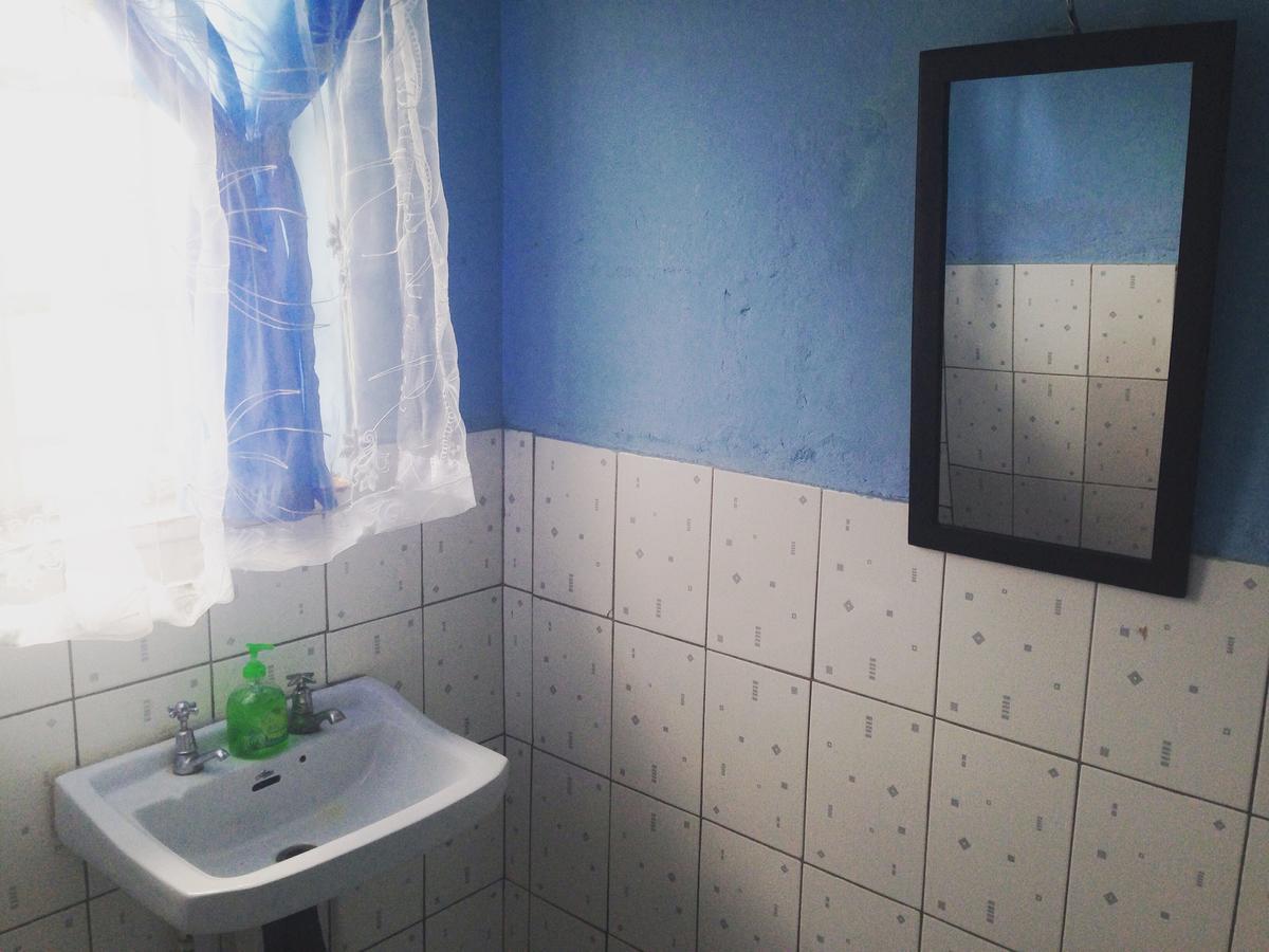 بيت شباب Kumunzi Backpackers لوساكا المظهر الخارجي الصورة